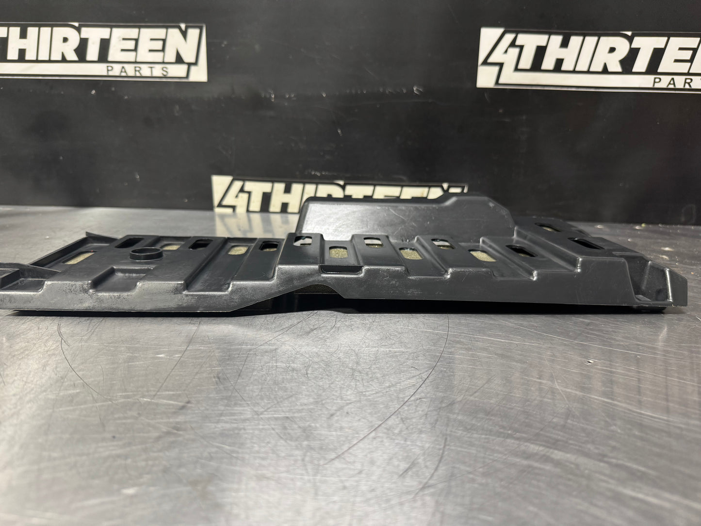 04-06 PONTIAC GTO UNDER DASH COVER 92051169 OEM #L441