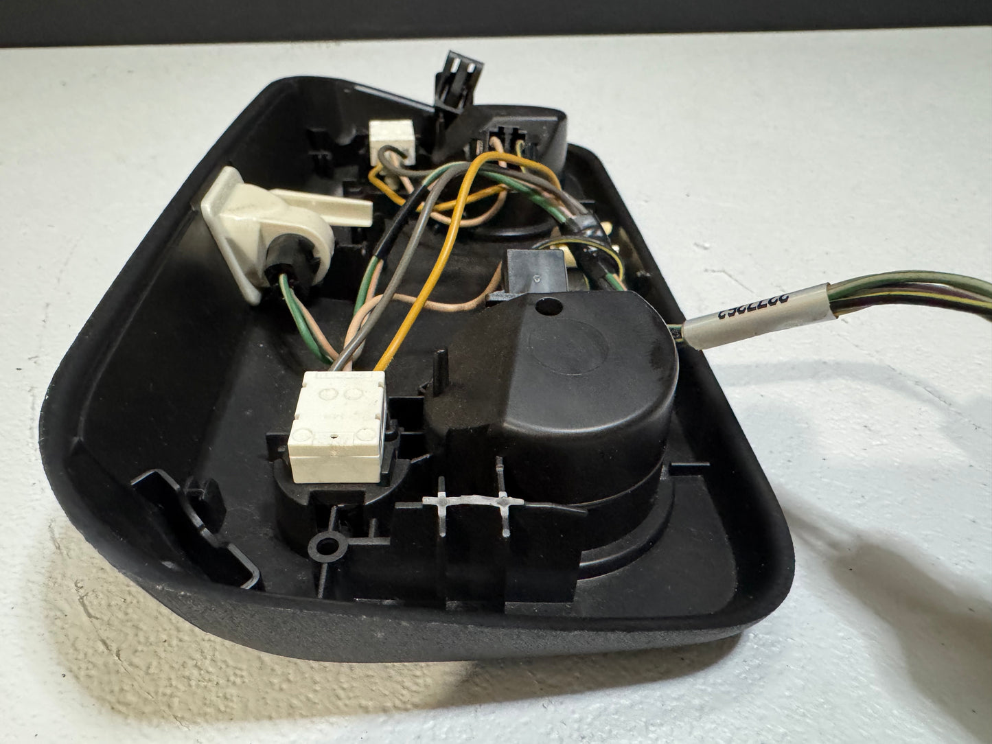 10-14 FORD MUSTANG OVERHEAD DOME LIGHT OEM #K12