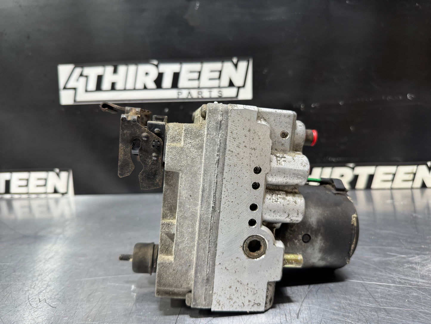1997 CORVETTE C5 ABS MODULE CODE M OEM 16263481 #L438