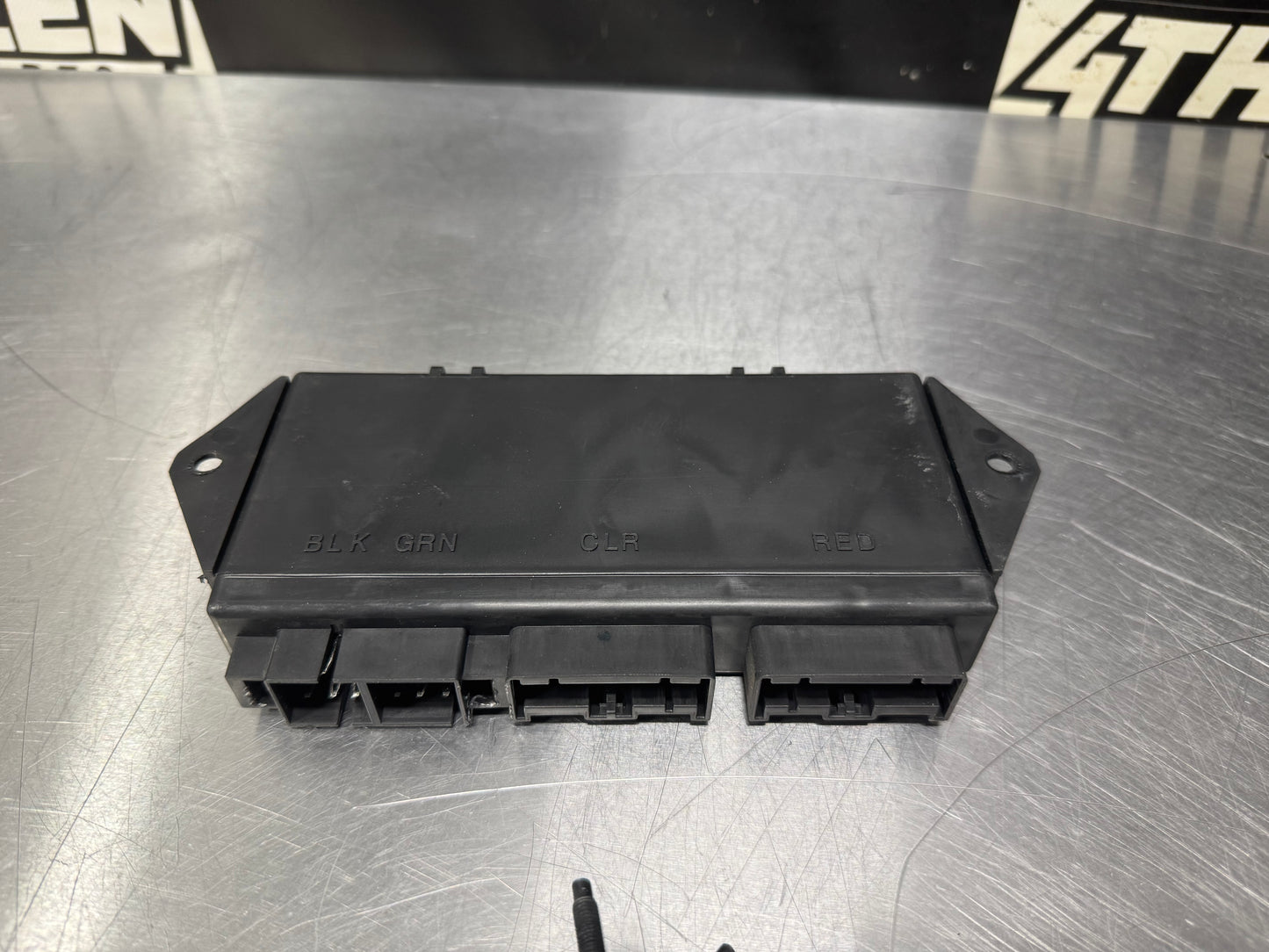 1997-1999 C5 CORVETTE PASSENGER SIDE DOOR CONTROL MODULE 16257821 USED OEM #L487
