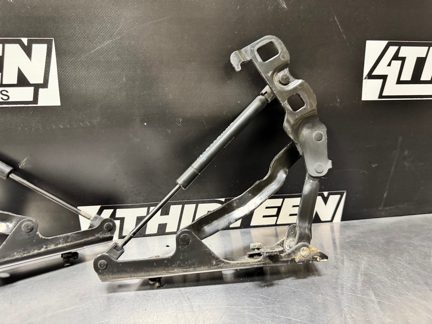 1997 - 2004 CORVETTE C5 CONVERTIBLE TRUNK HINGES OEM #L143