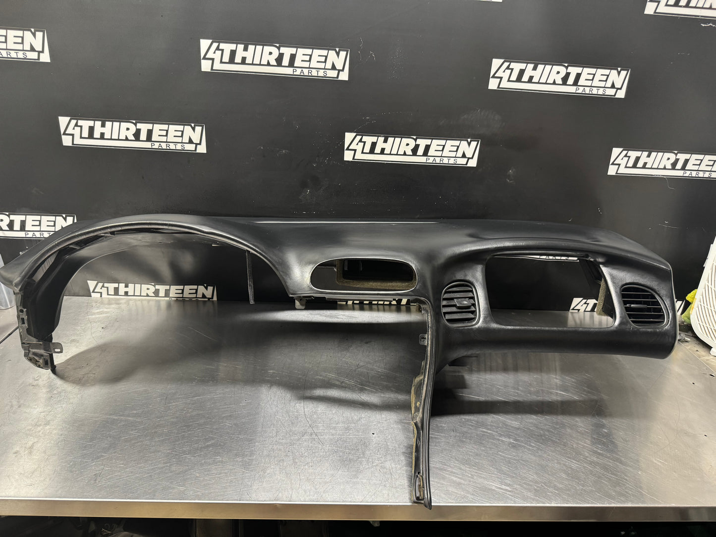 97-04 CORVETTE C5 BLK DASH PAD PANEL W/O HUD OEM #L474