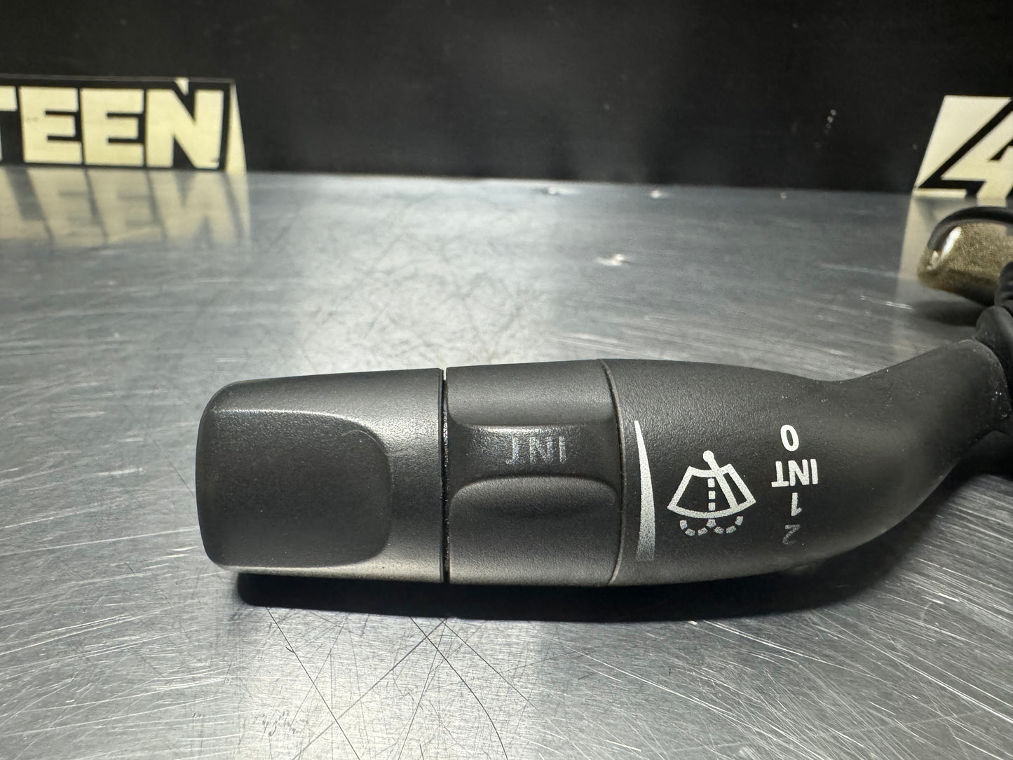 04-06 PONTIAC GTO WINDSHIELD WIPER STALK 92089551 OEM #N127