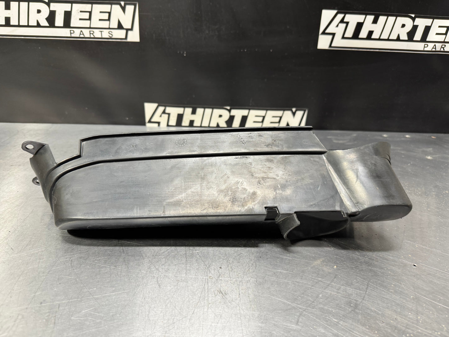 97-04 C5 CORVETTE OEM RH PASSENGER FOG LIGHT TRIM BEZEL 10290249 #L235