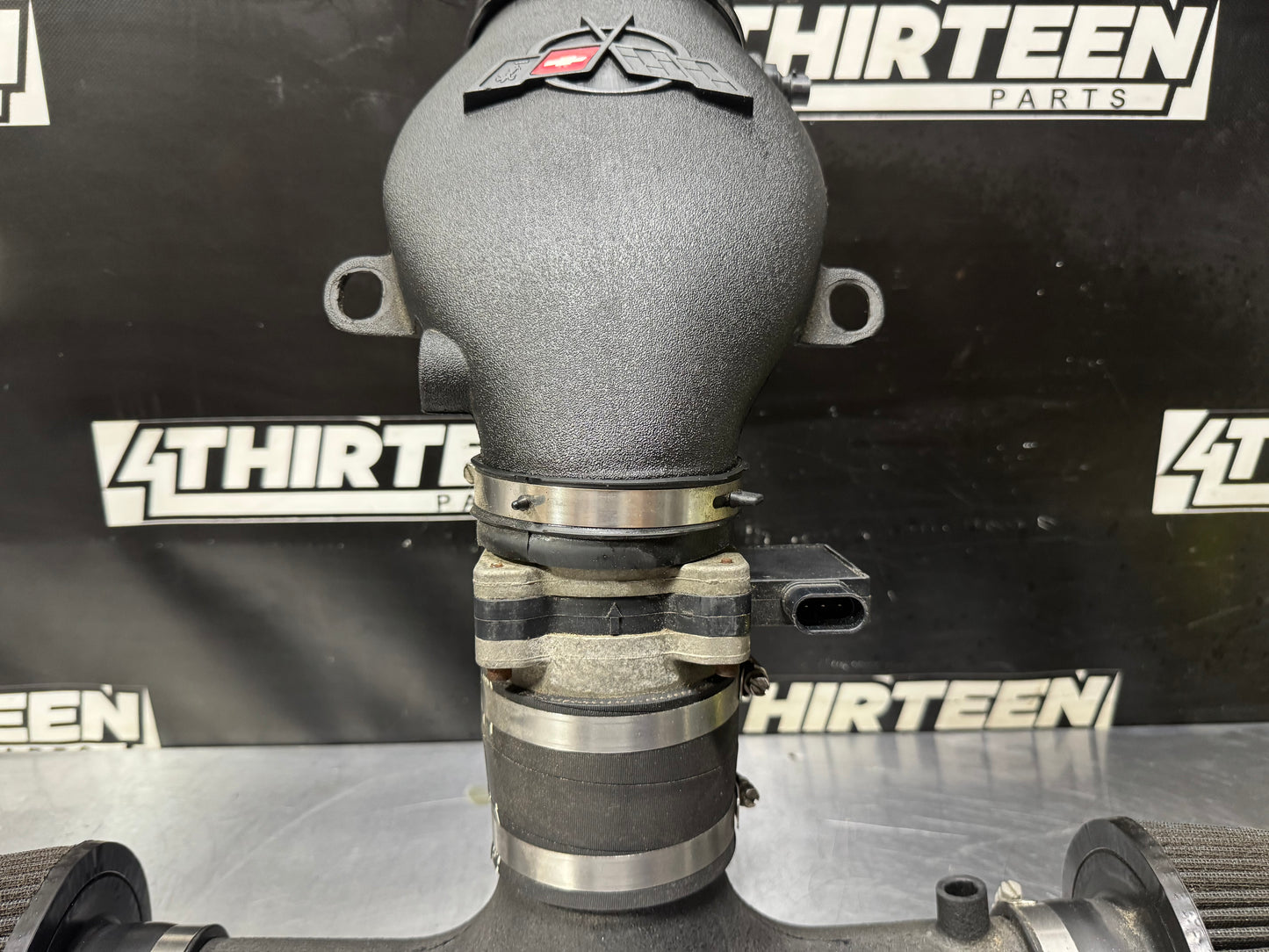 97-04 CORVETTE C5 AIR INTAKE W/ MAF #L484