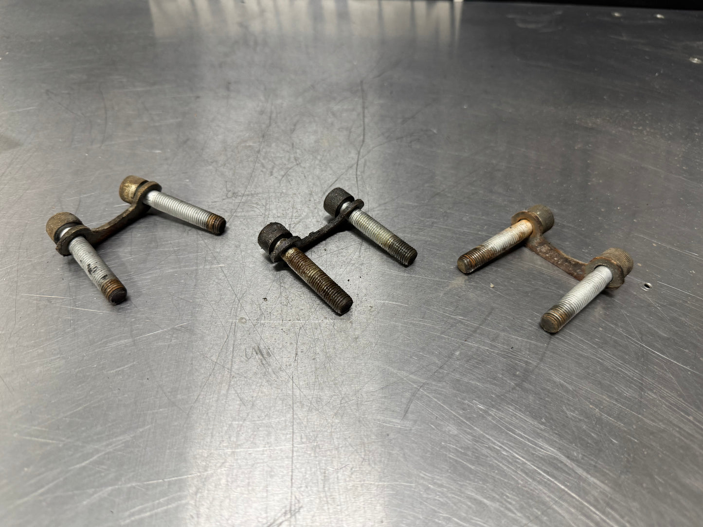 2004 PONTIAC GTO AXLE BOLTS OEM