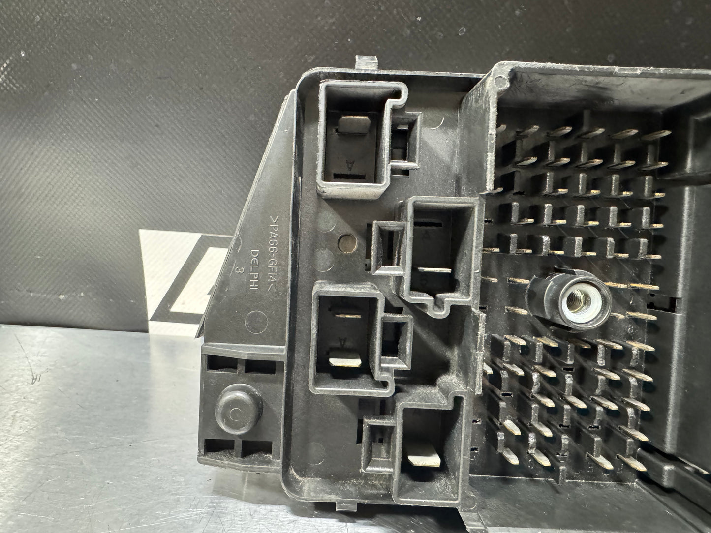 00-02 CORVETTE C5 ENGINE BAY FUSE RELAY BOX OEM 10443149 #L226