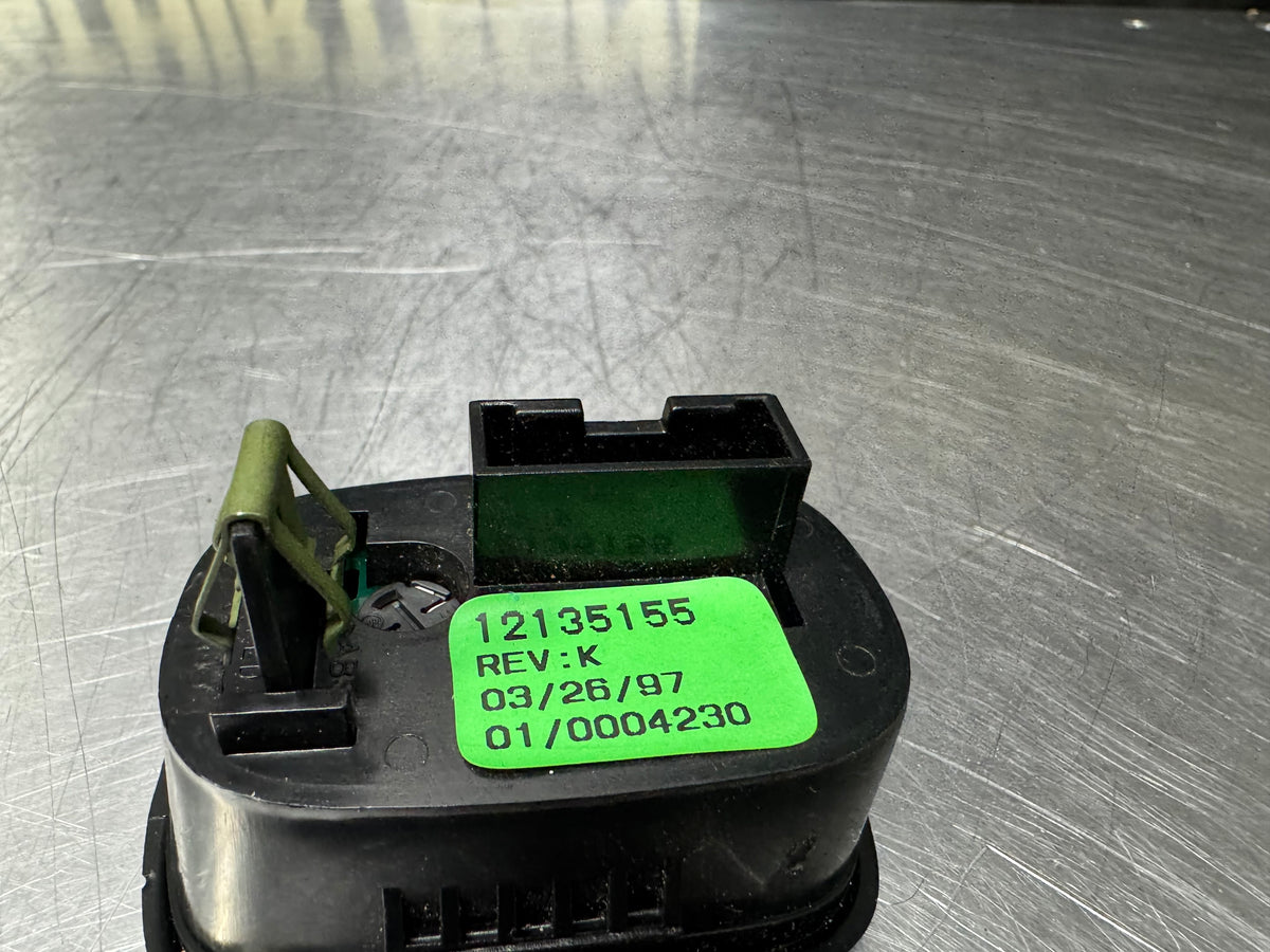 97-04 C5 CORVETTE FOG LIGHT TRUNK RELEASE BUTTON SWITCH 12135155 USED OEM #N916
