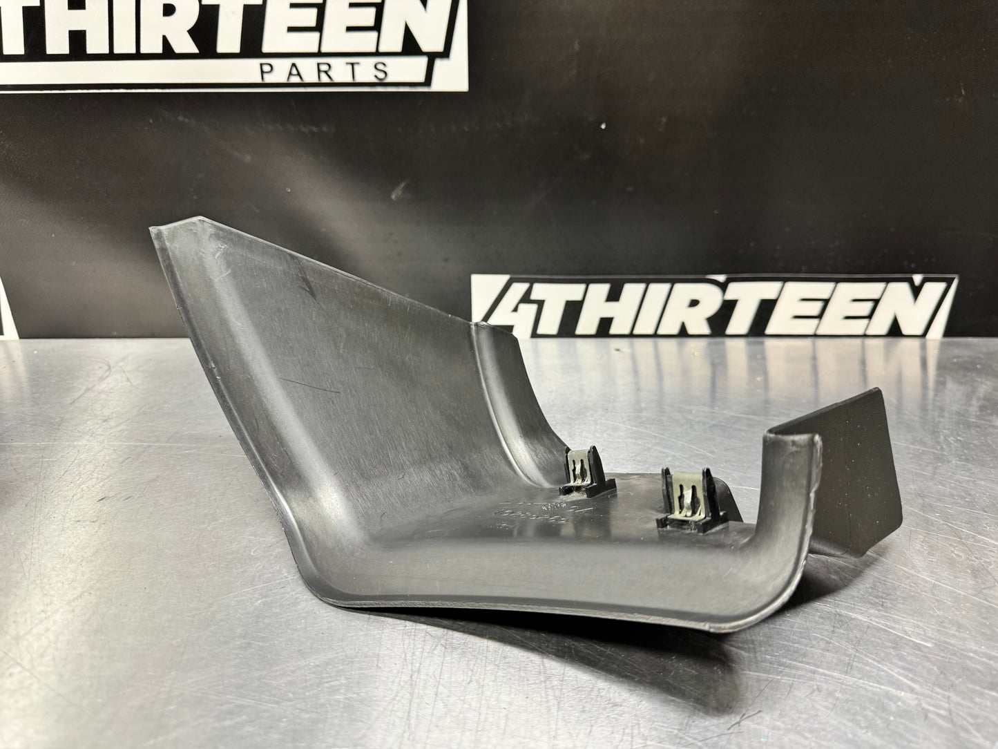 98-04 C5 CORVETTE CONVERTIBLE REAR COMPARTMENT TRIM PANEL RH 10285265 OEM #L139