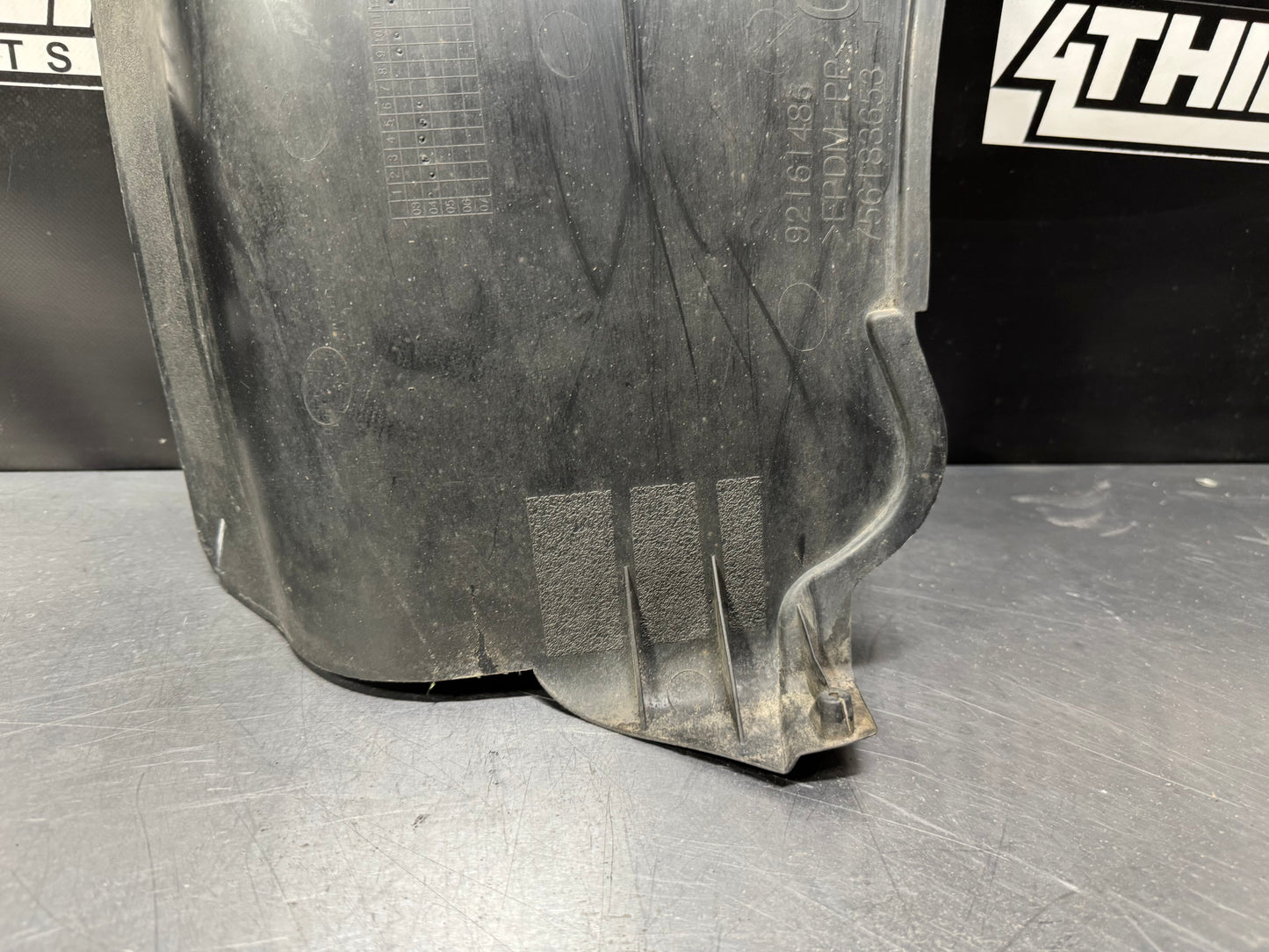 2004 PONTIAC GTO RH REAR FENDER LINER OEM 92161486 #L234