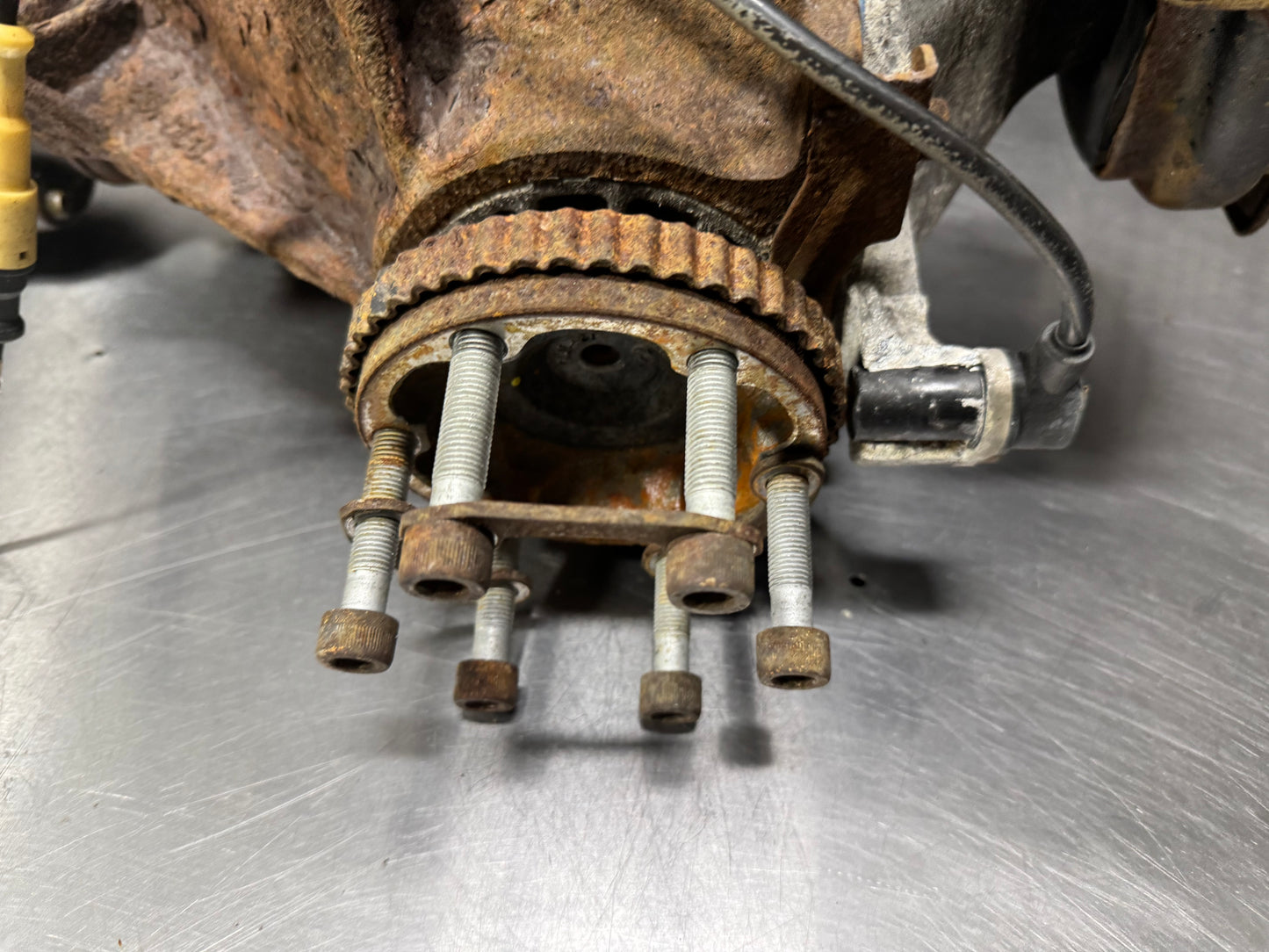 2004 PONTIAC GTO REAR END DIFFERENTIAL OEM #L259