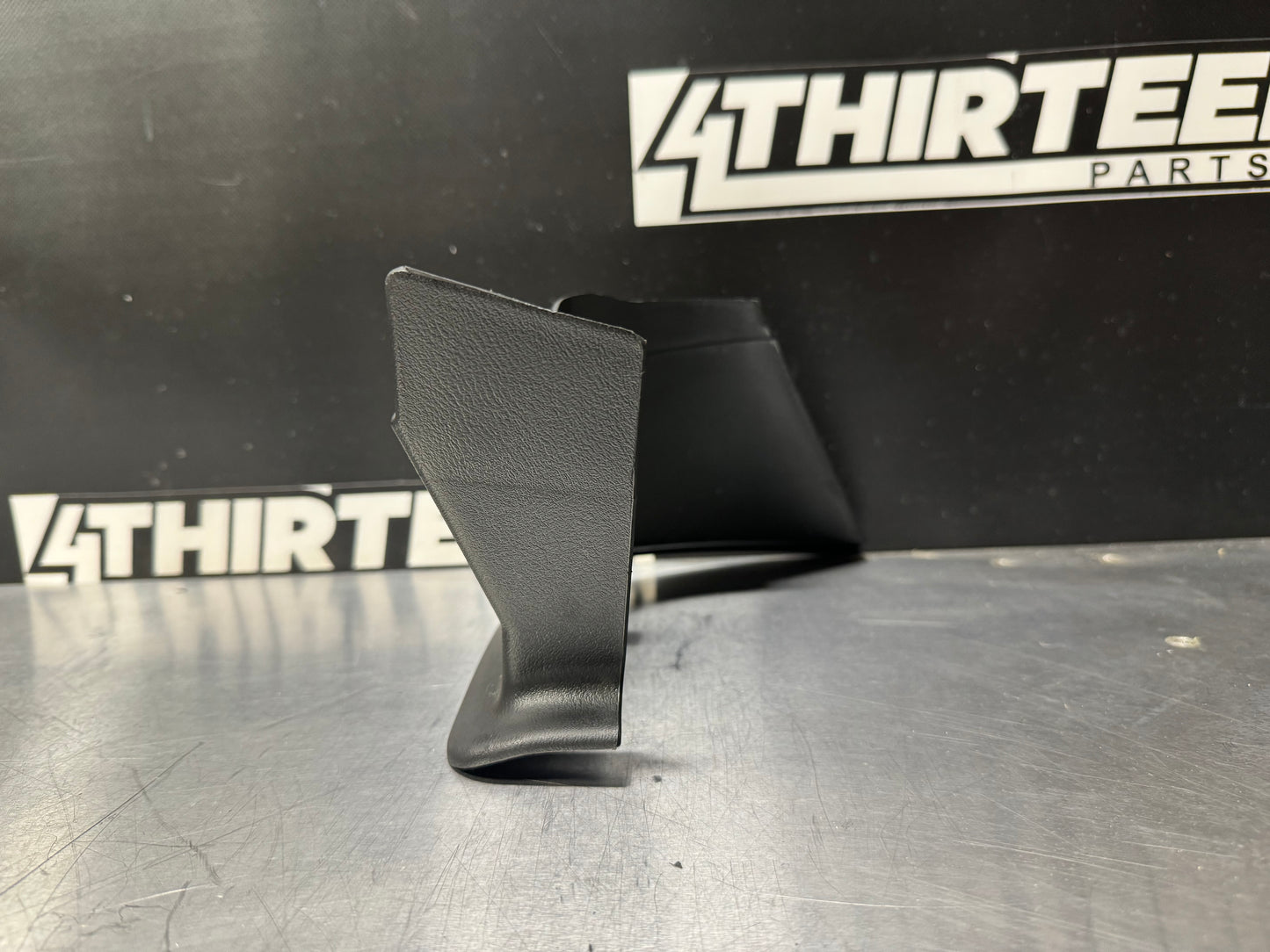 97-04 CORVETTE C5 VERT LH DRIVER INTERIOR TRIM PANEL 10285264 OEM #L201