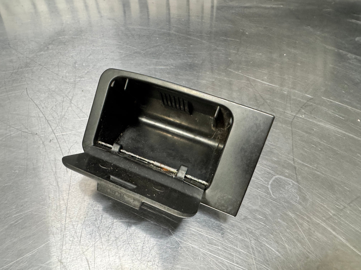 1997-2004 CORVETTE C5 ASH TRAY OEM #L75