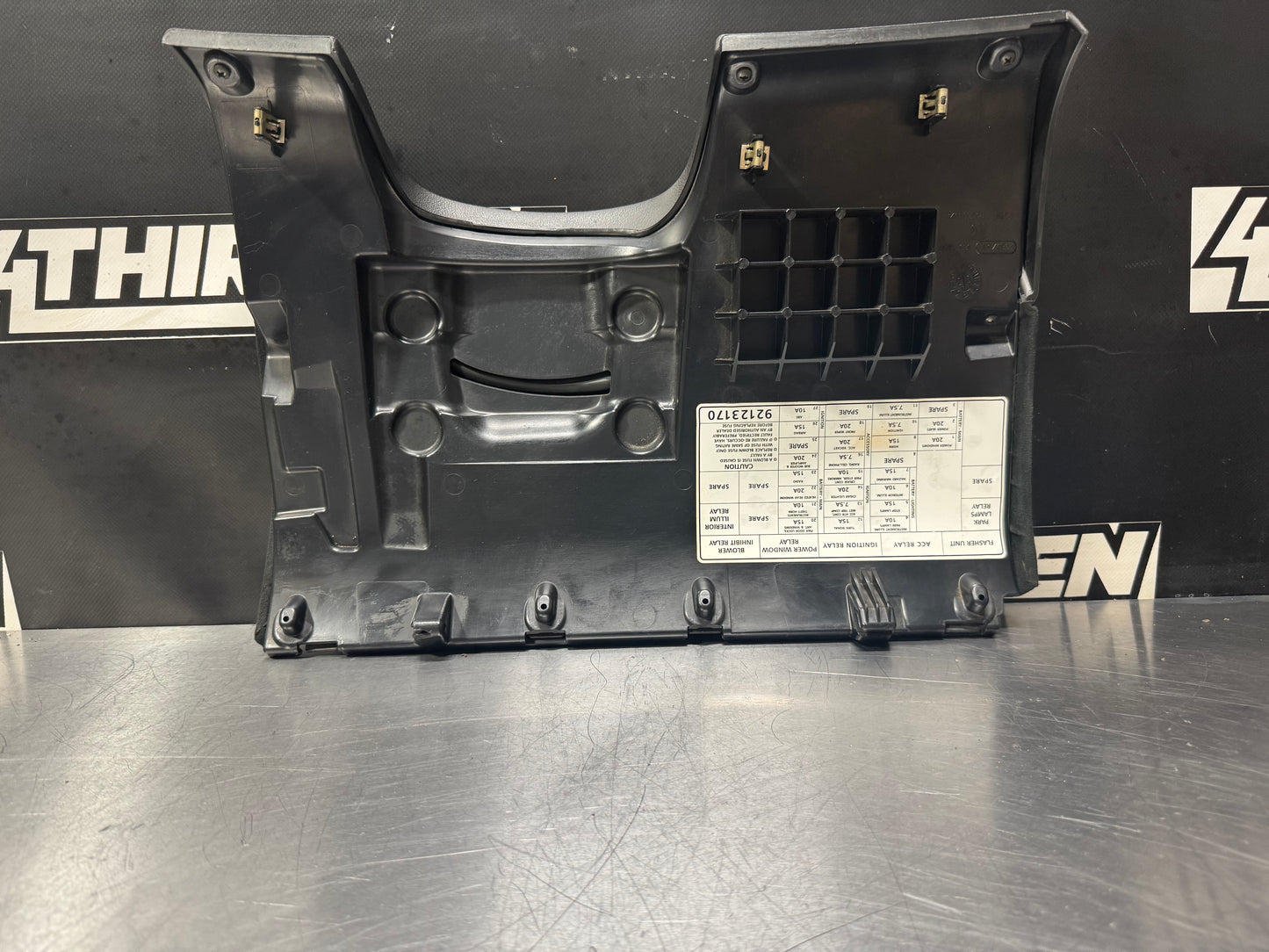 04-06 PONTIAC GTO LOWER DASH FUSE PANEL COVER OEM #L366
