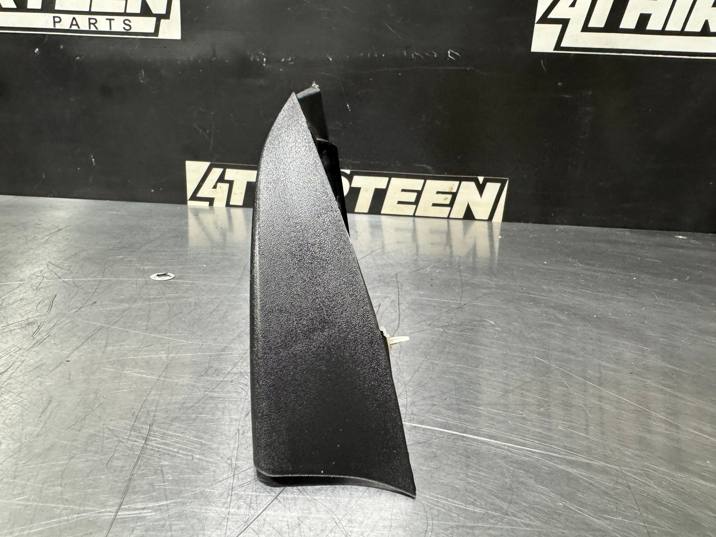 04-06 GTO DRIVER LH SIDE DOOR PANEL MIRROR VENT TRIM OEM 92091112 #L445