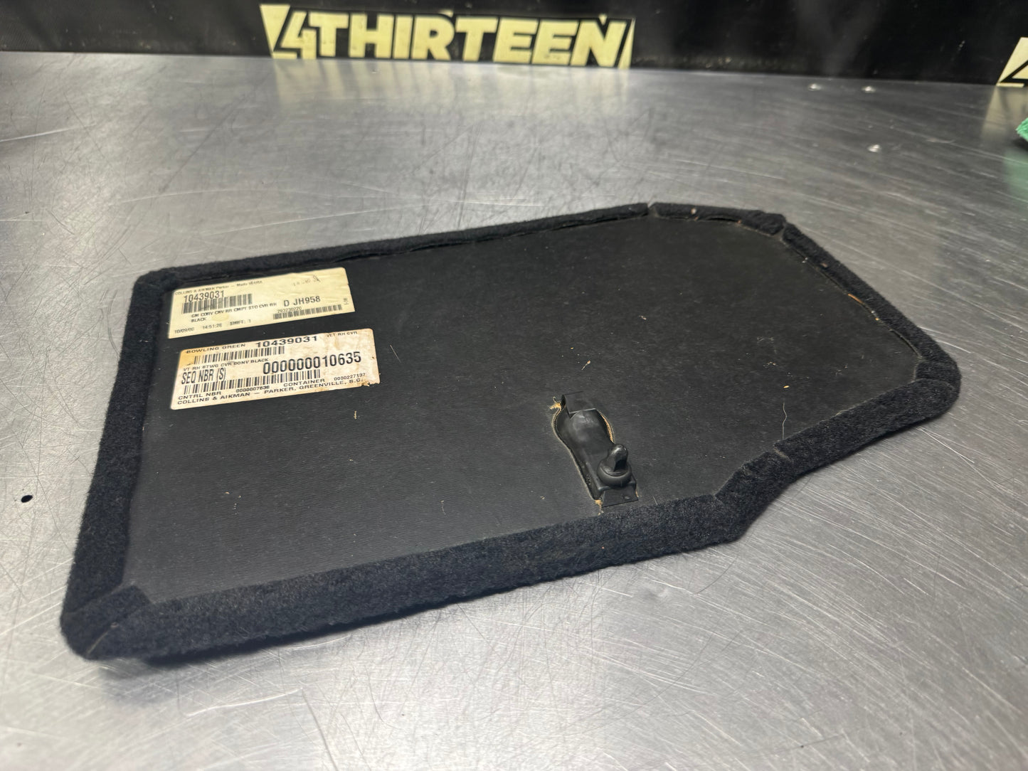 97-04 C5 CORVETTE REAR STORAGE COVER PASSENGER SIDE #N780