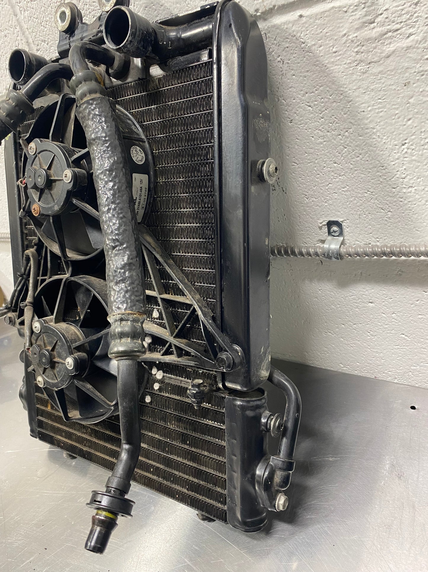 2009 HARLEY DAVIDSON VROD VRSCDX OEM RADIATOR OIL COOLER LINES #2