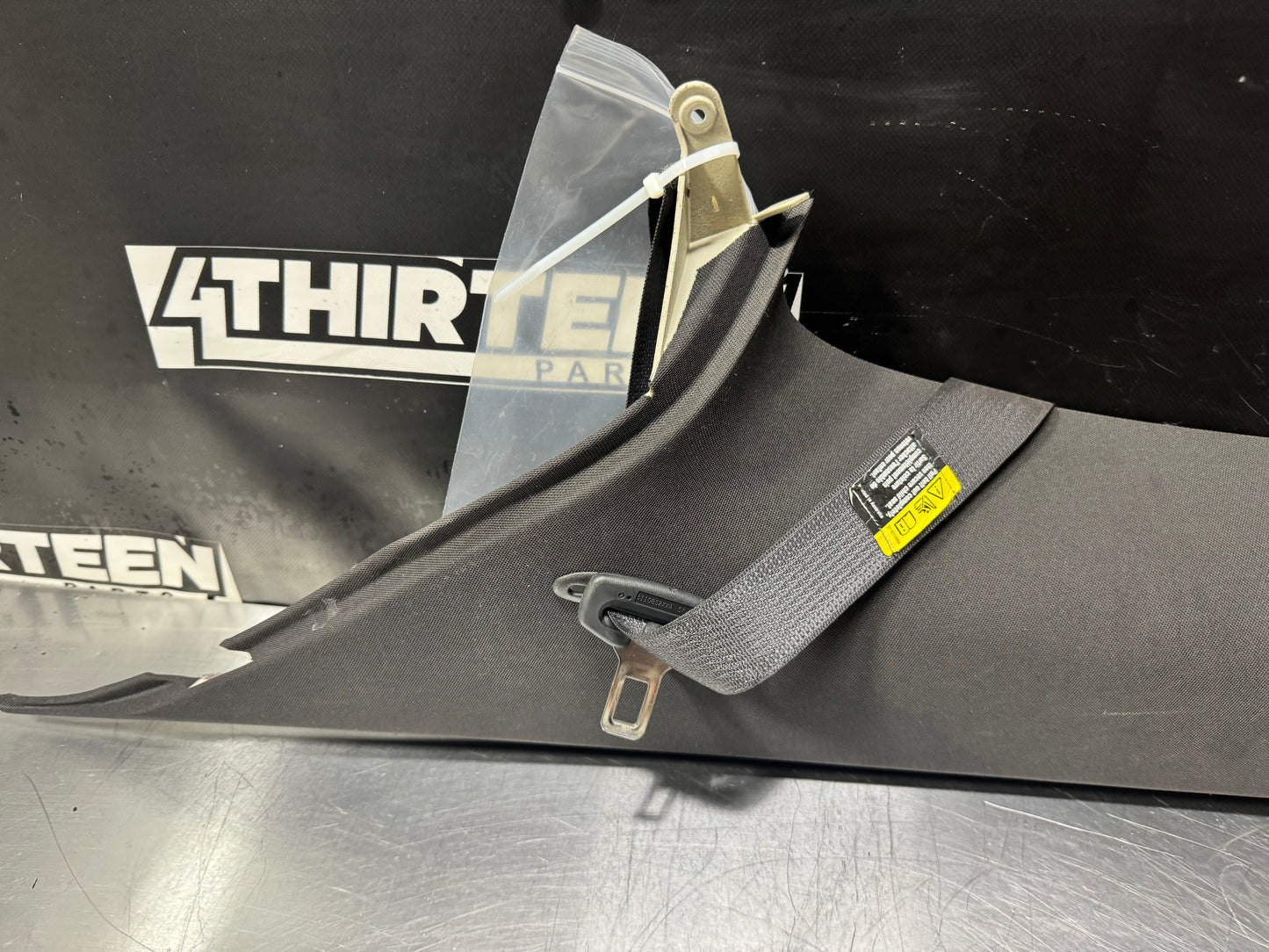 04-06 PONTIAC GTO C PILLAR INTERIOR TRIM SET LH AND RH WITH SEAT BELTS #L421