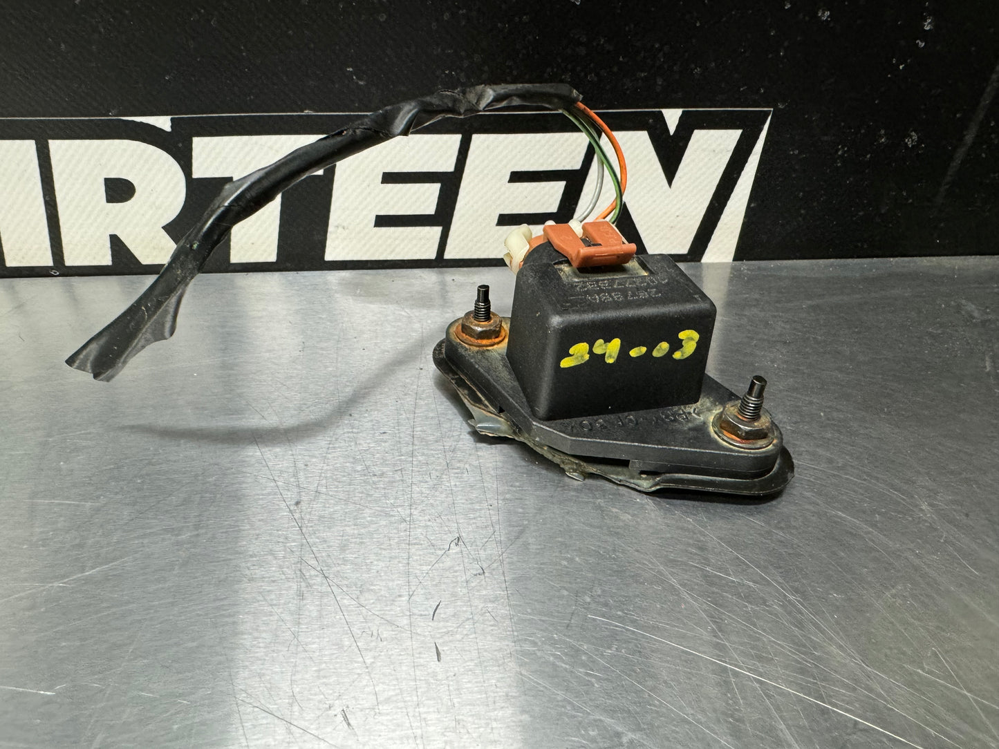 97-04 CORVETTE C5 LATERAL ACCELEROMETER WITH PIGTAIL OEM 10277332 #L197