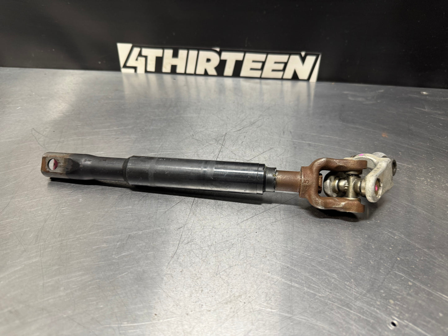 2004 PONTIAC GTO OEM LOWER INTERMEDIATE STEERING SHAFT OEM #L257