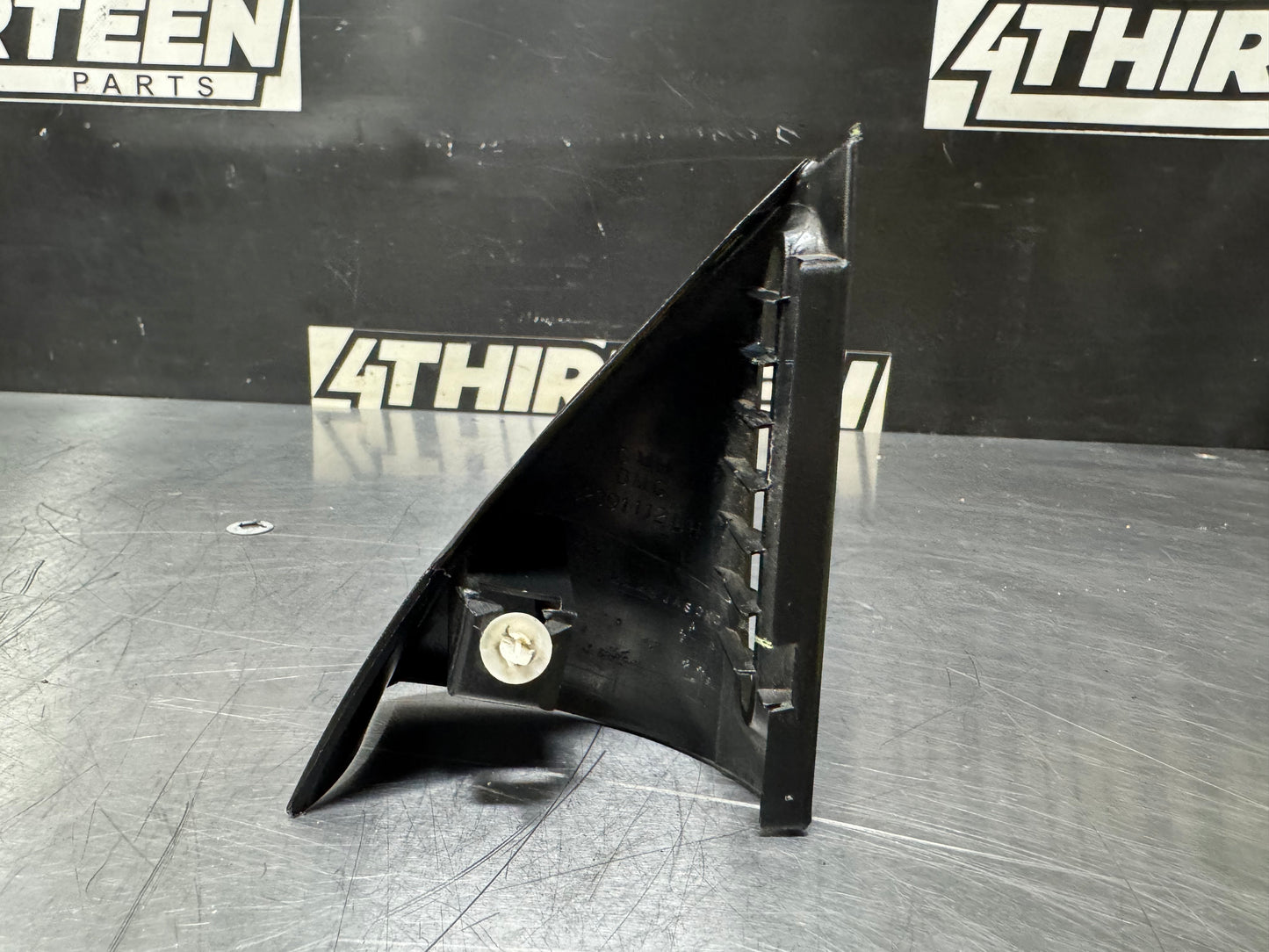 04-06 GTO DRIVER LH SIDE DOOR PANEL MIRROR VENT TRIM OEM 92091112 #L445
