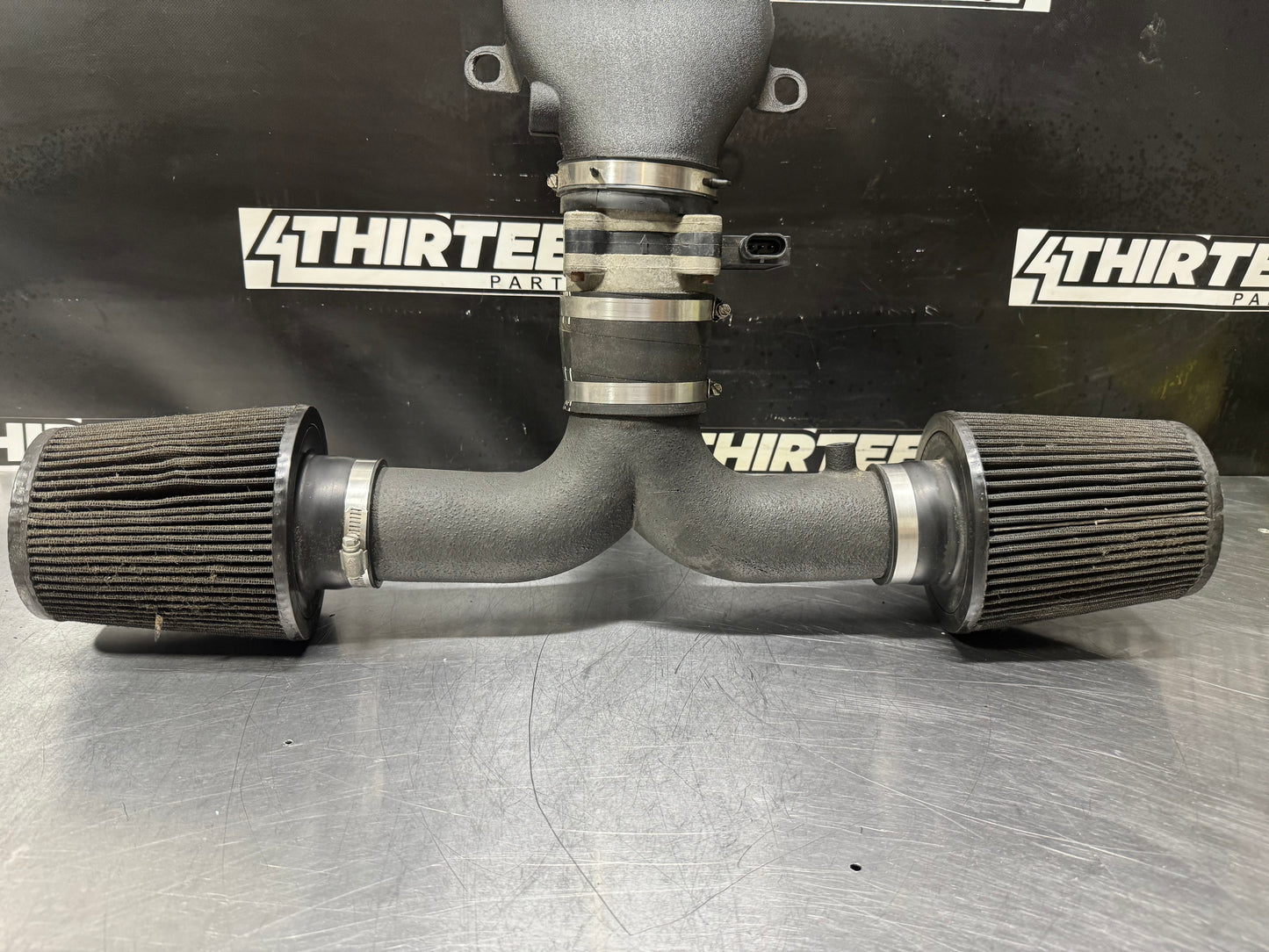 97-04 CORVETTE C5 AIR INTAKE W/ MAF #L484