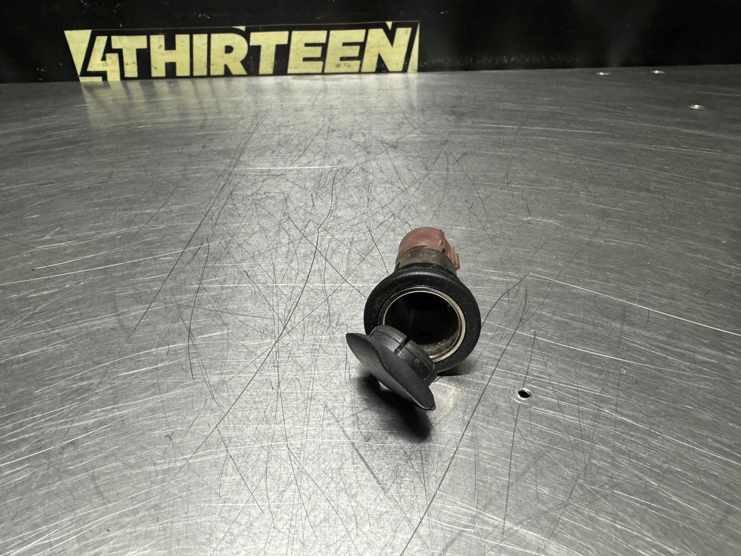 97-04 C5 CORVETTE CIGARETTE LIGHTER SOCKET OEM #N555