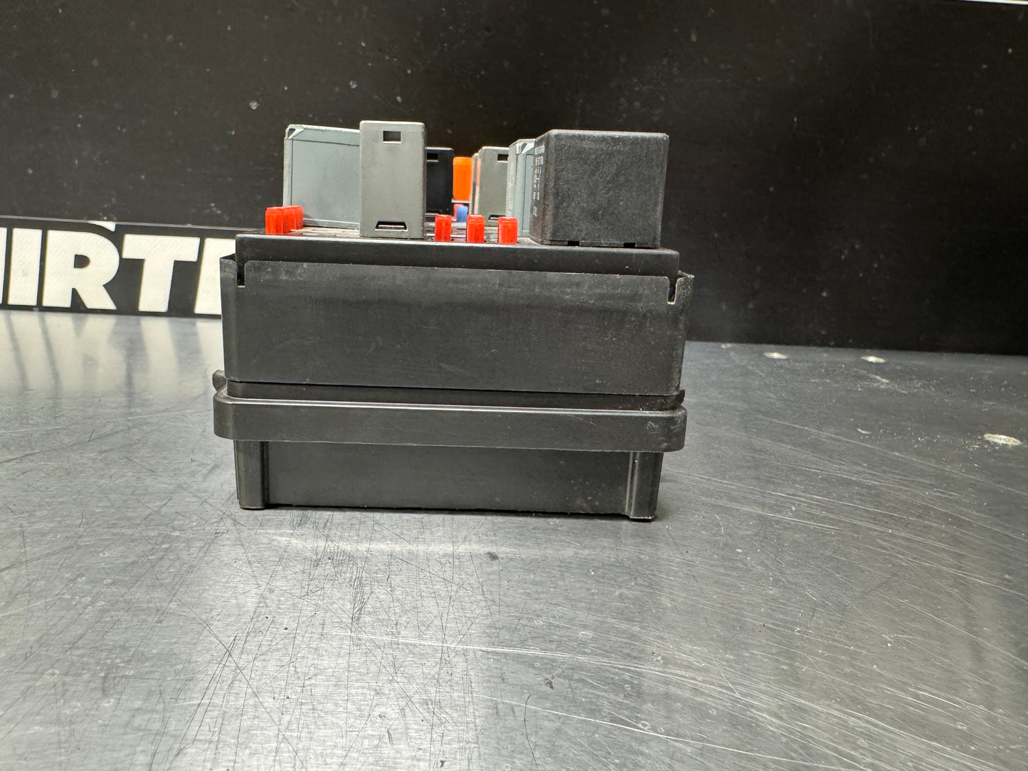 01-04 CORVETTE C5 ENGINE BAY FUSE RELAY BOX OEM 10316193 #L227
