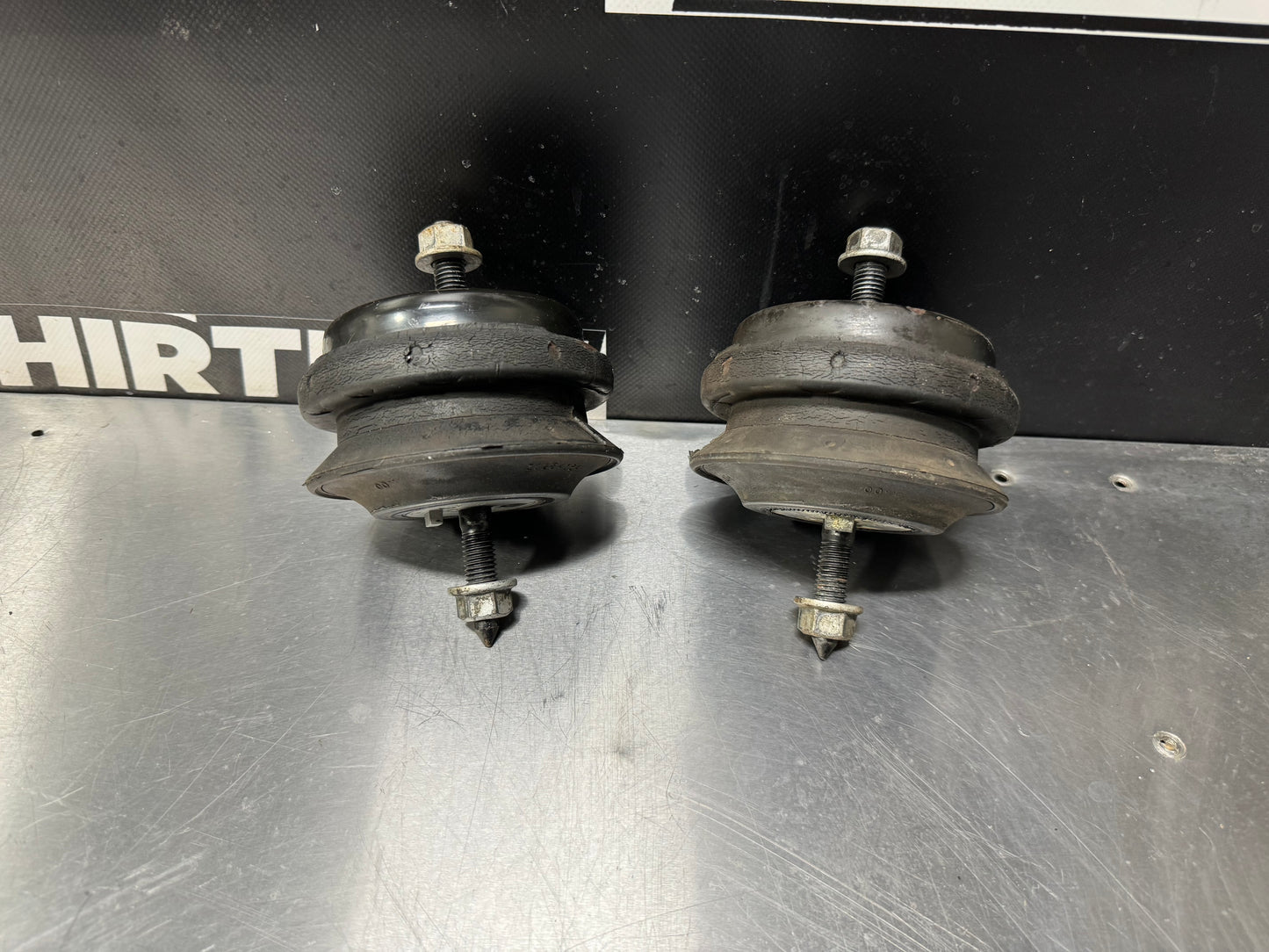 1997-2004 CORVETTE C5 ENGINE MOTOR MOUNTS OEM #L215