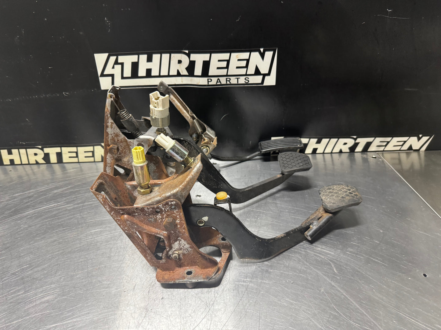 92-95 HONDA CIVIC 94-01 ACURA INTEGRA MANUAL PEDAL ASSEMBLY OEM #N212