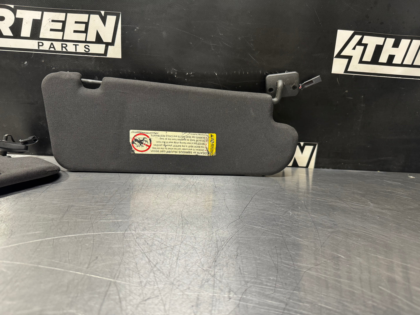 04-06 PONTIAC GTO SUN VISOR SET LH AND RH SIDE DRIVER AND PASSENGER SIDE #L437