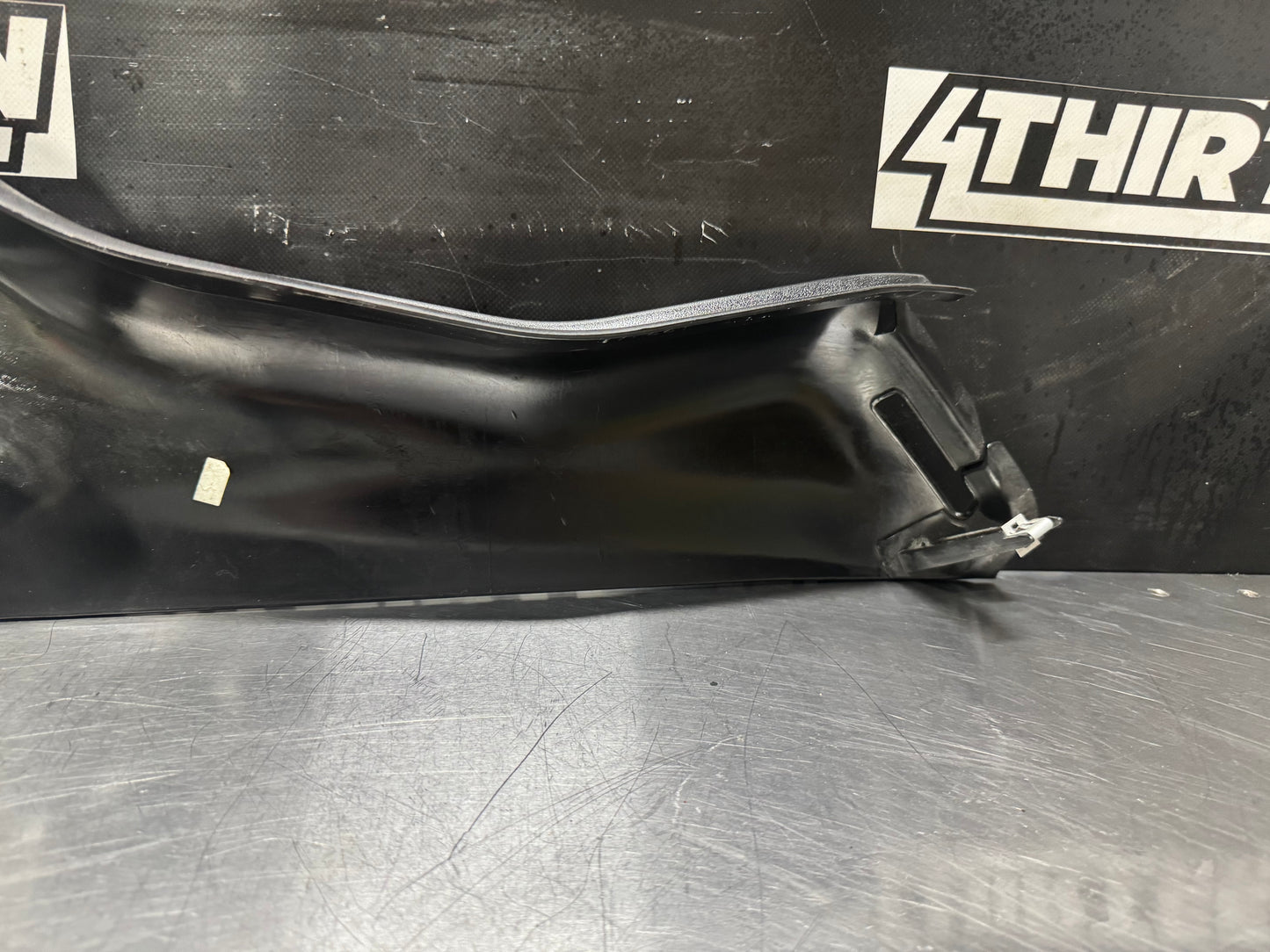 97-04 CORVETTE C5 LH B PILLAR TRIM 10258545 OEM #L478