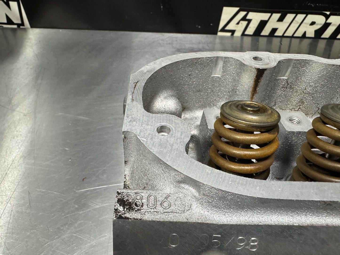 97-04 CHEVROLET CORVETTE C5 LS1 806 CYLINDER HEAD OEM #L475