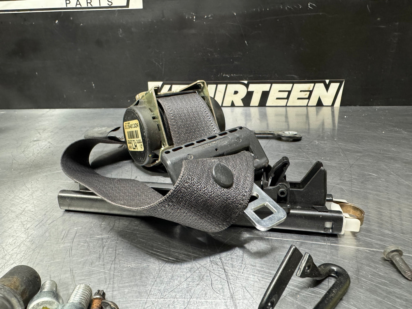 04-06 PONTIAC GTO LEFT HAND LH SIDE SEAT BELT AND RETRACTOR 511648132A OEM #L443
