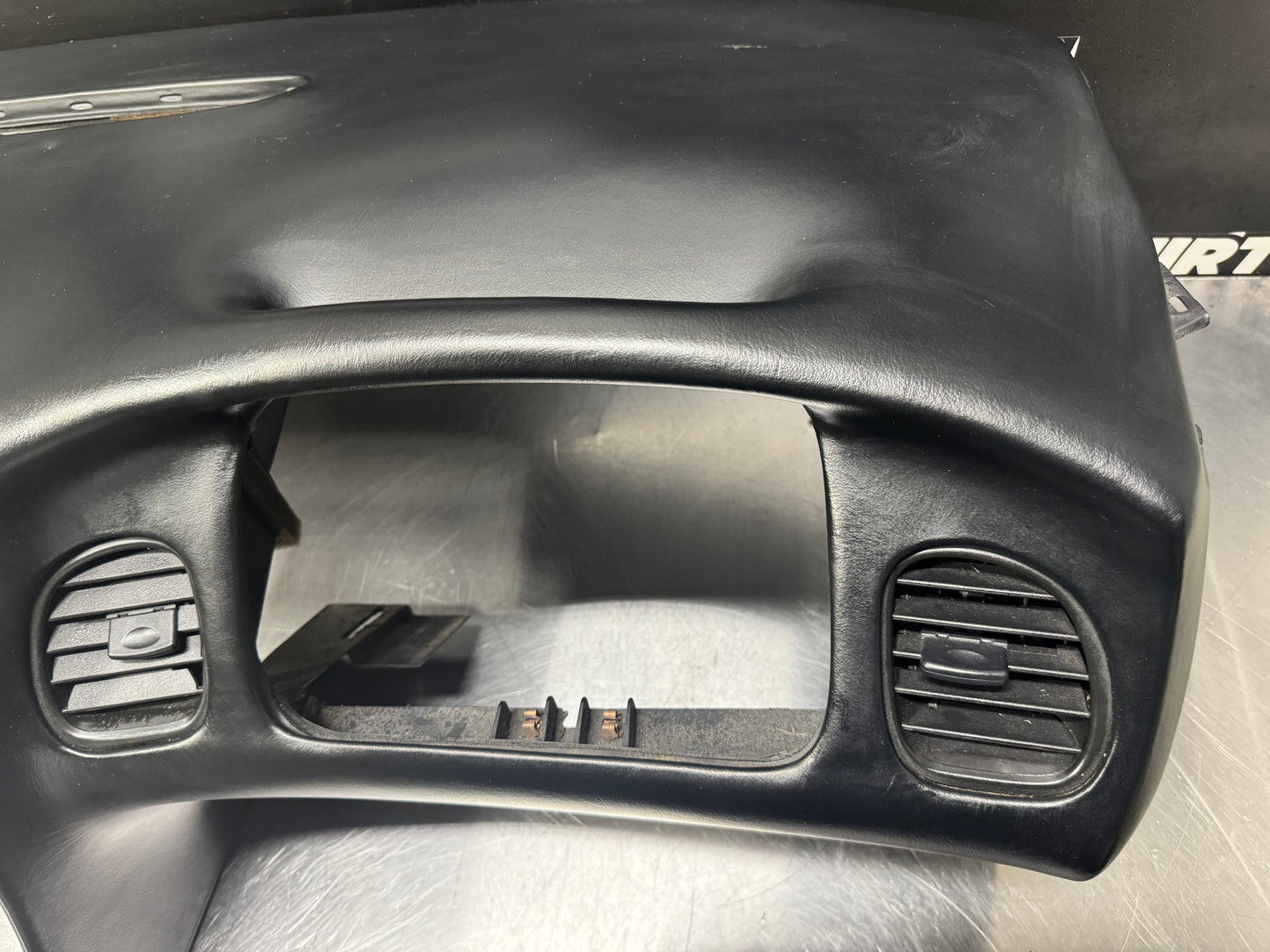 97-04 CORVETTE C5 BLK DASH PAD PANEL W/O HUD OEM #L474