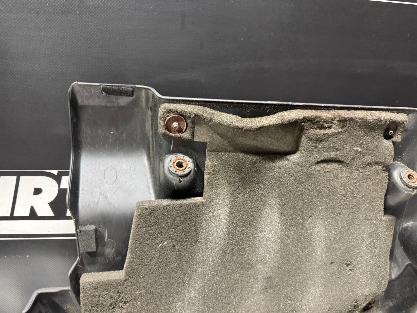 2011 NISSAN SENTRA ENGINE COVER OEM #L263