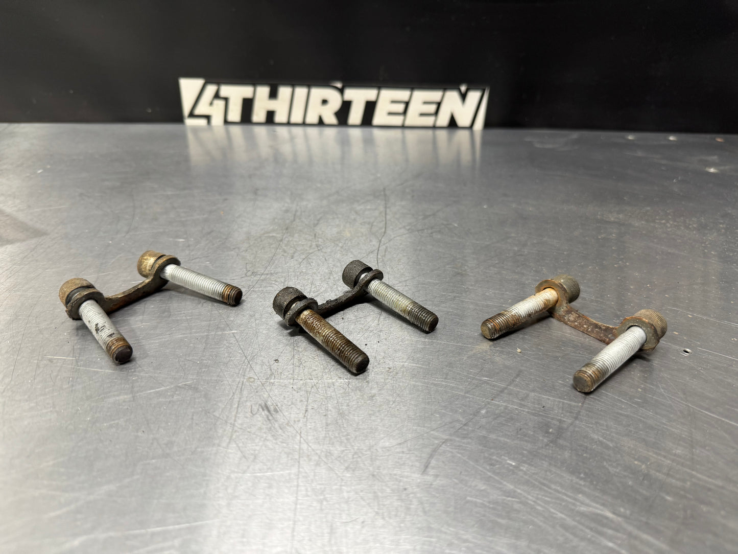 2004 PONTIAC GTO AXLE BOLTS OEM