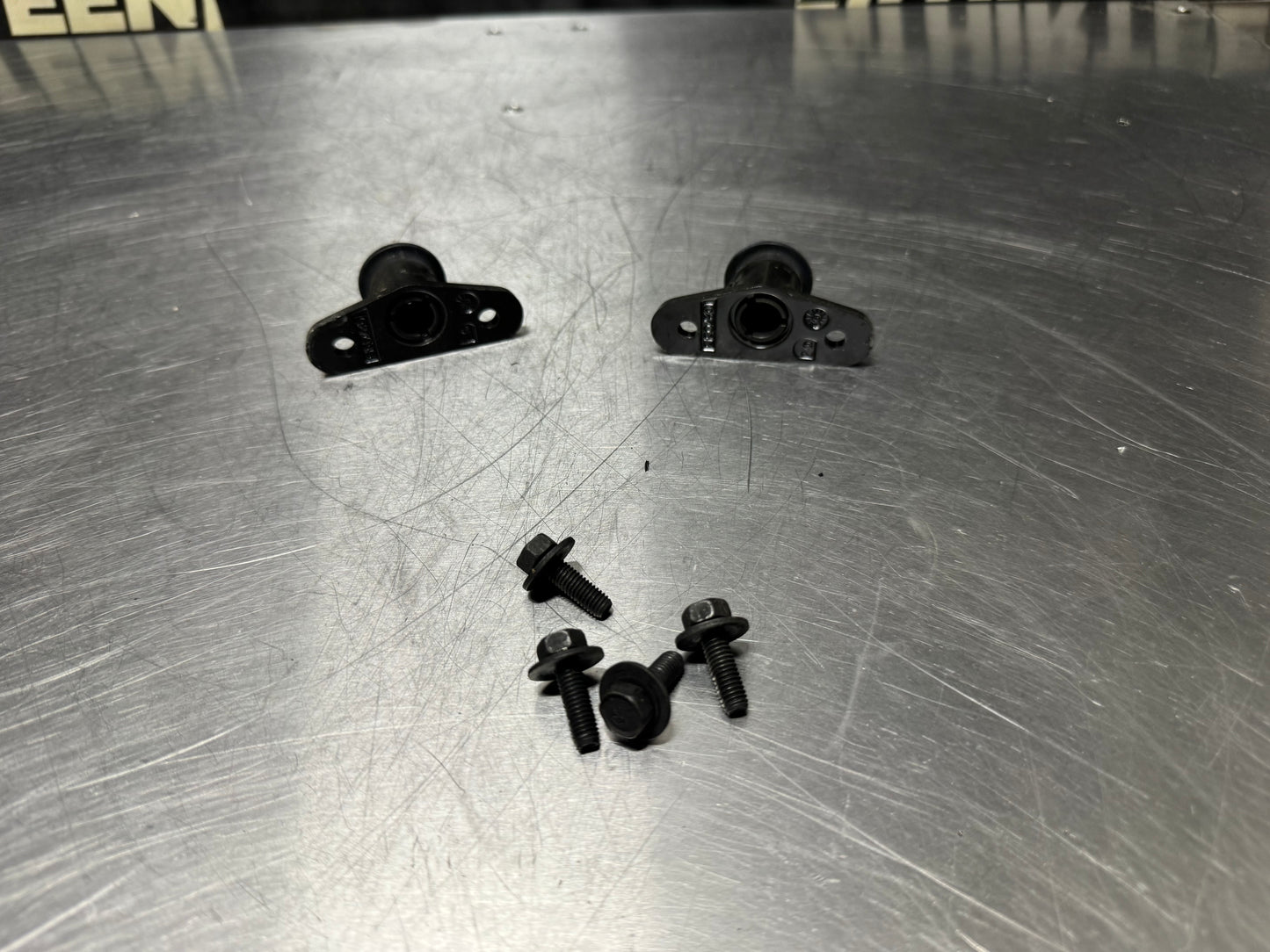 97-04 C5 CORVETTE TARGA TOP MOUNTING BRACKETS OEM #N191