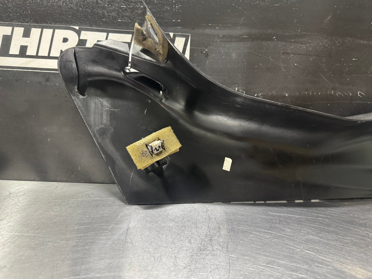 97-04 CORVETTE C5 LH B PILLAR TRIM 10258545 OEM #L478