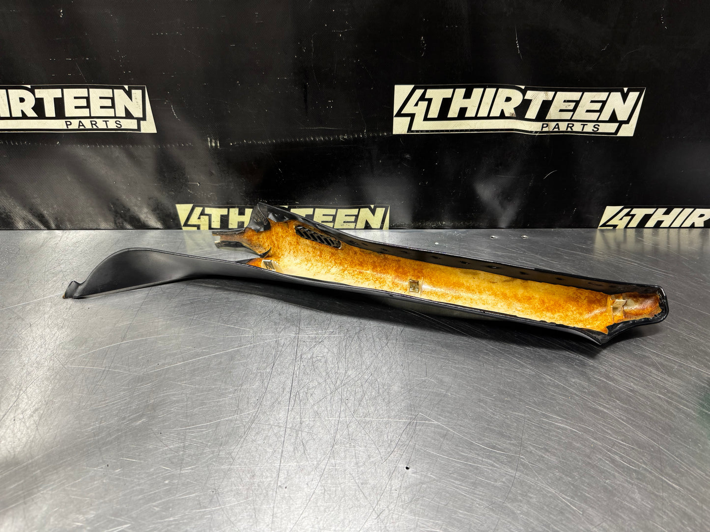 97-04 CORVETTE C5 A-PILLAR TRIM MOLDING PANEL RH #N793