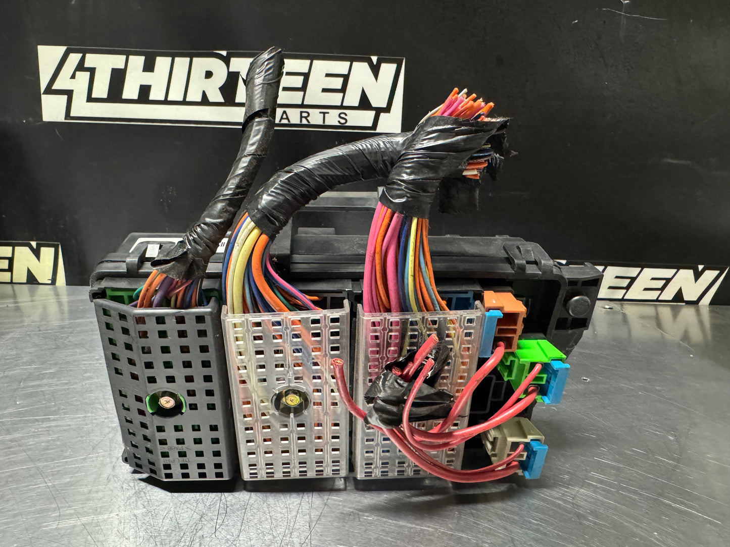 01-04 CORVETTE C5 INTERIOR FUSE RELAY BOX OEM 10443148 #N189