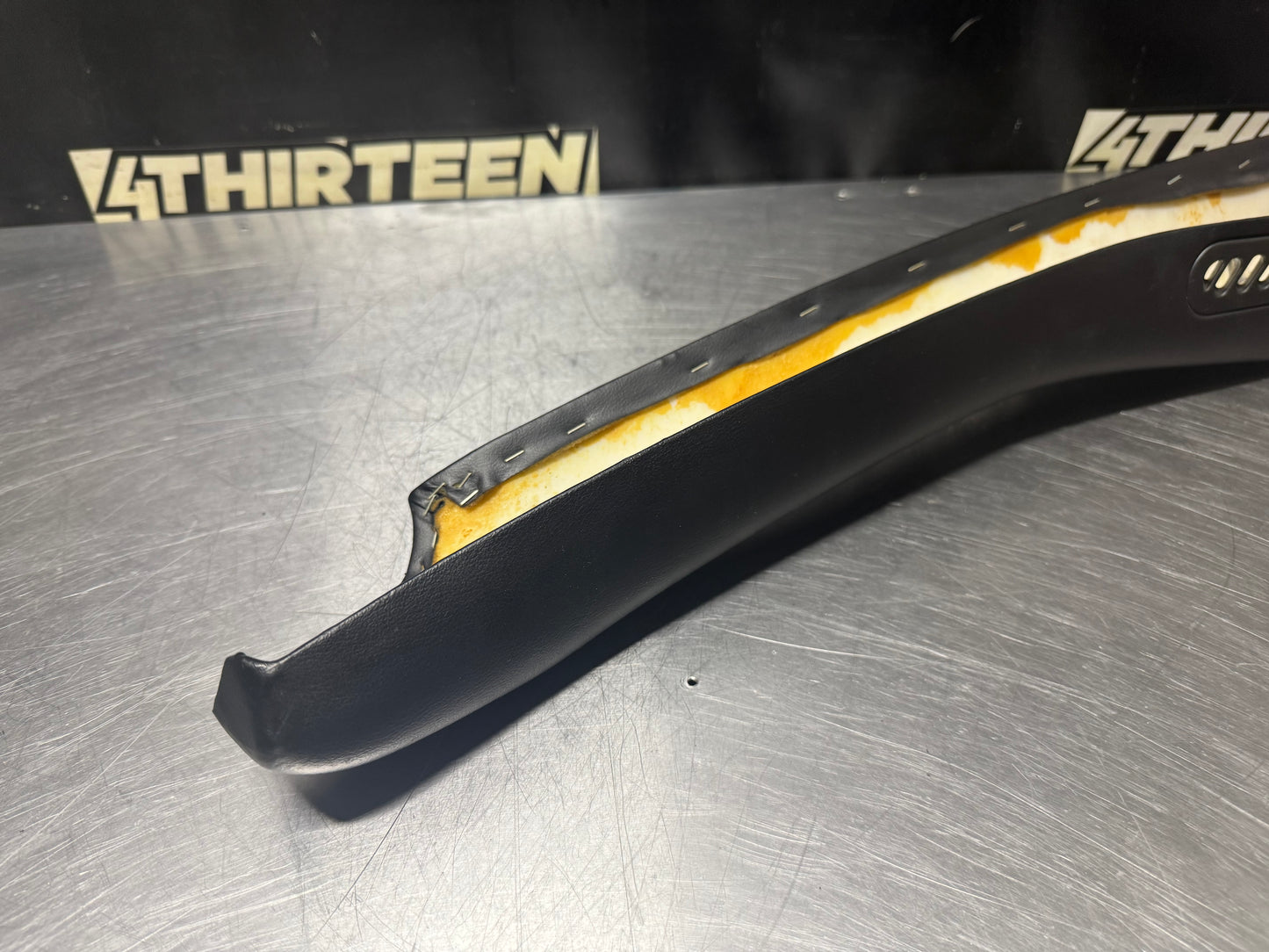 1997-2004 C5 CORVETTE RH PASSENGER FRONT A PILLAR TRIM EBONY OEM #N263