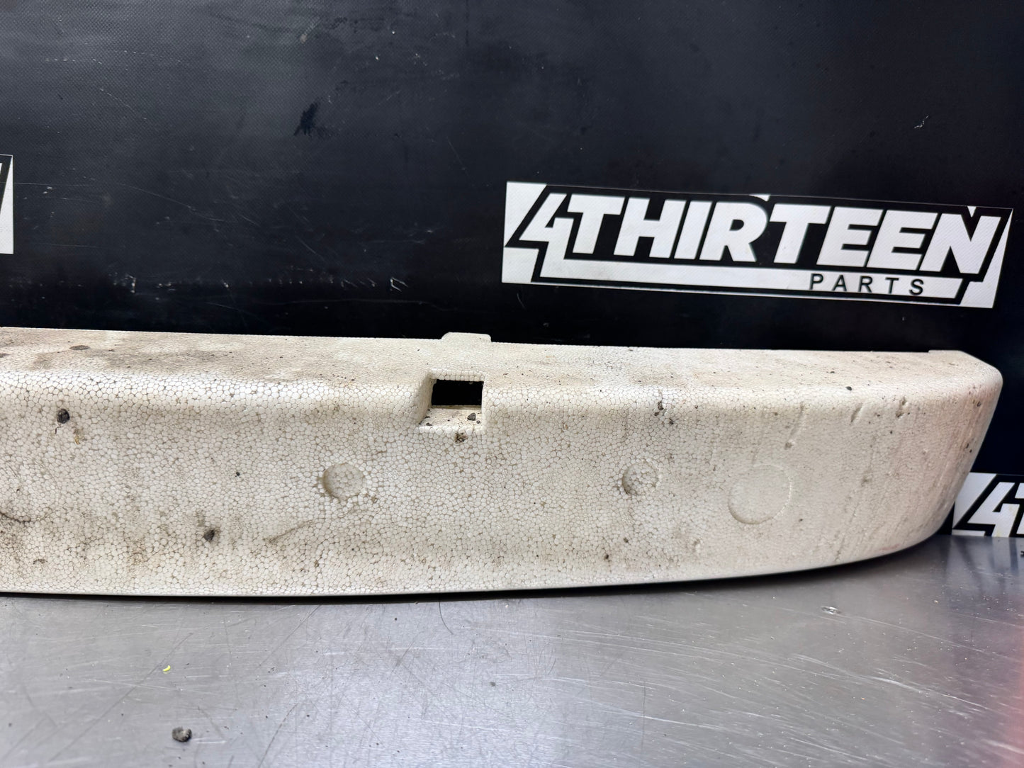 04-06 PONTIAC GTO REAR BUMPER ENERGY ABSORBER OEM 92119495 #L468