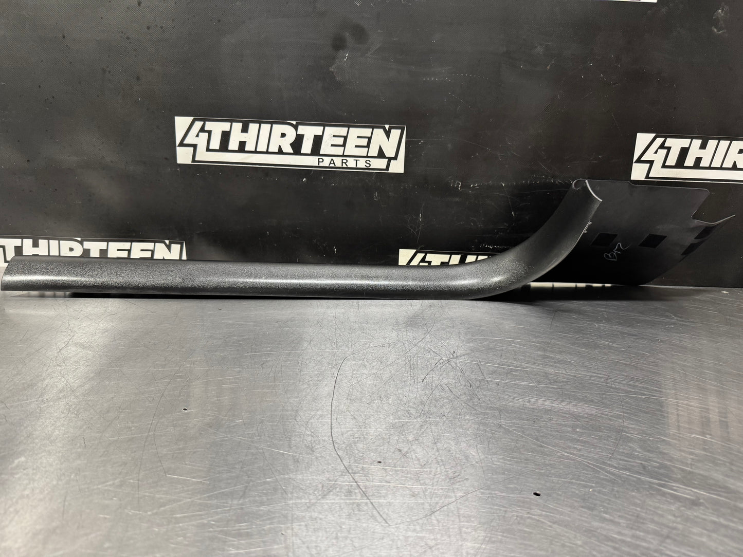 97-04 C5 CORVETTE PASSENGER SIDE DOOR SILL KICK PANEL RH BLK OEM 10247092 #L461