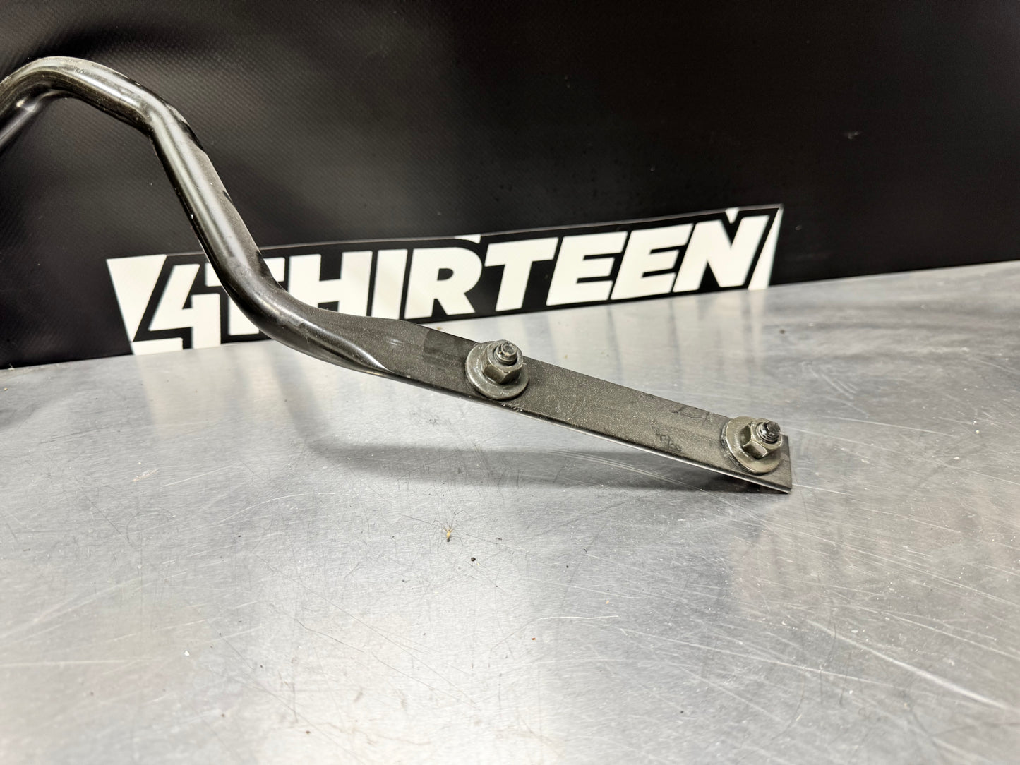 1998-2004 CORVETTE C5 CONVERTIBLE RIGHT ROOF HINGE ARM USED 10418263 #L101