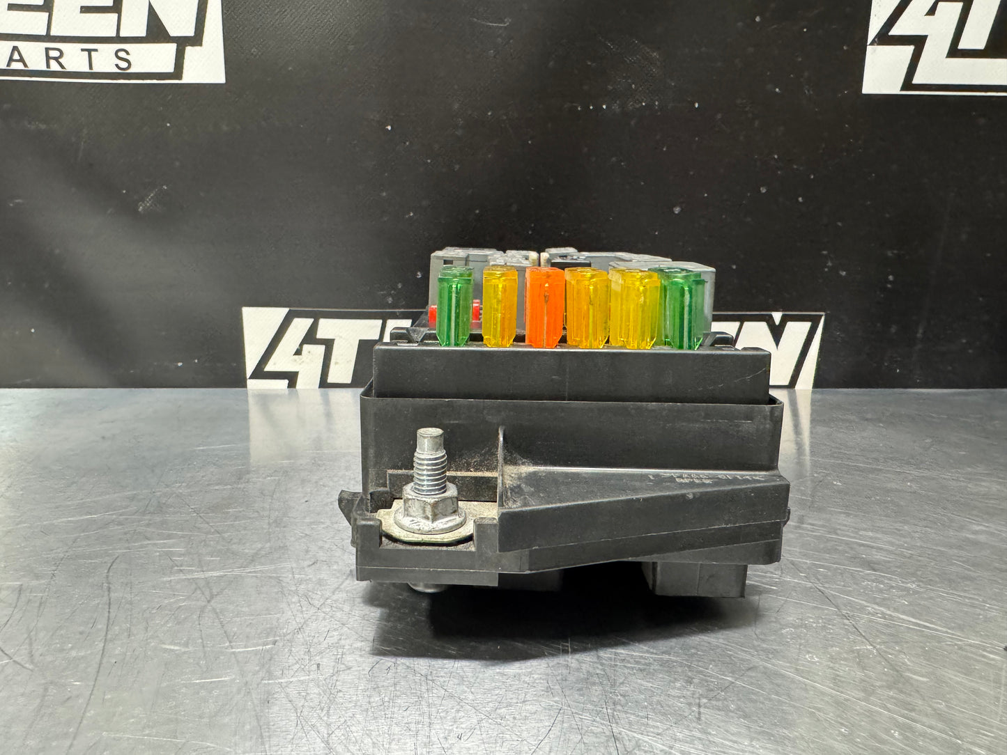 00-02 CORVETTE C5 ENGINE BAY FUSE RELAY BOX OEM 10443149 #L226