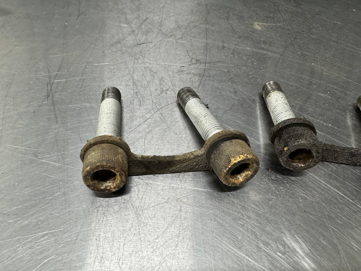 2004 PONTIAC GTO AXLE BOLTS OEM