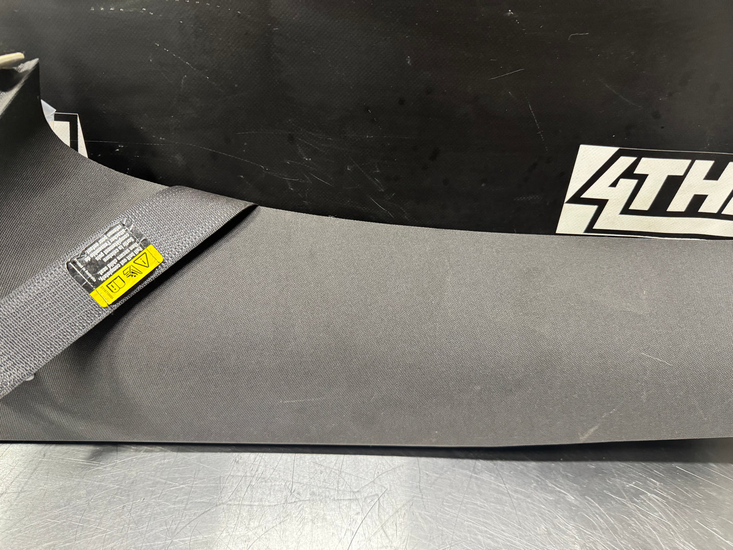04-06 PONTIAC GTO C PILLAR INTERIOR TRIM SET LH AND RH WITH SEAT BELTS #L421