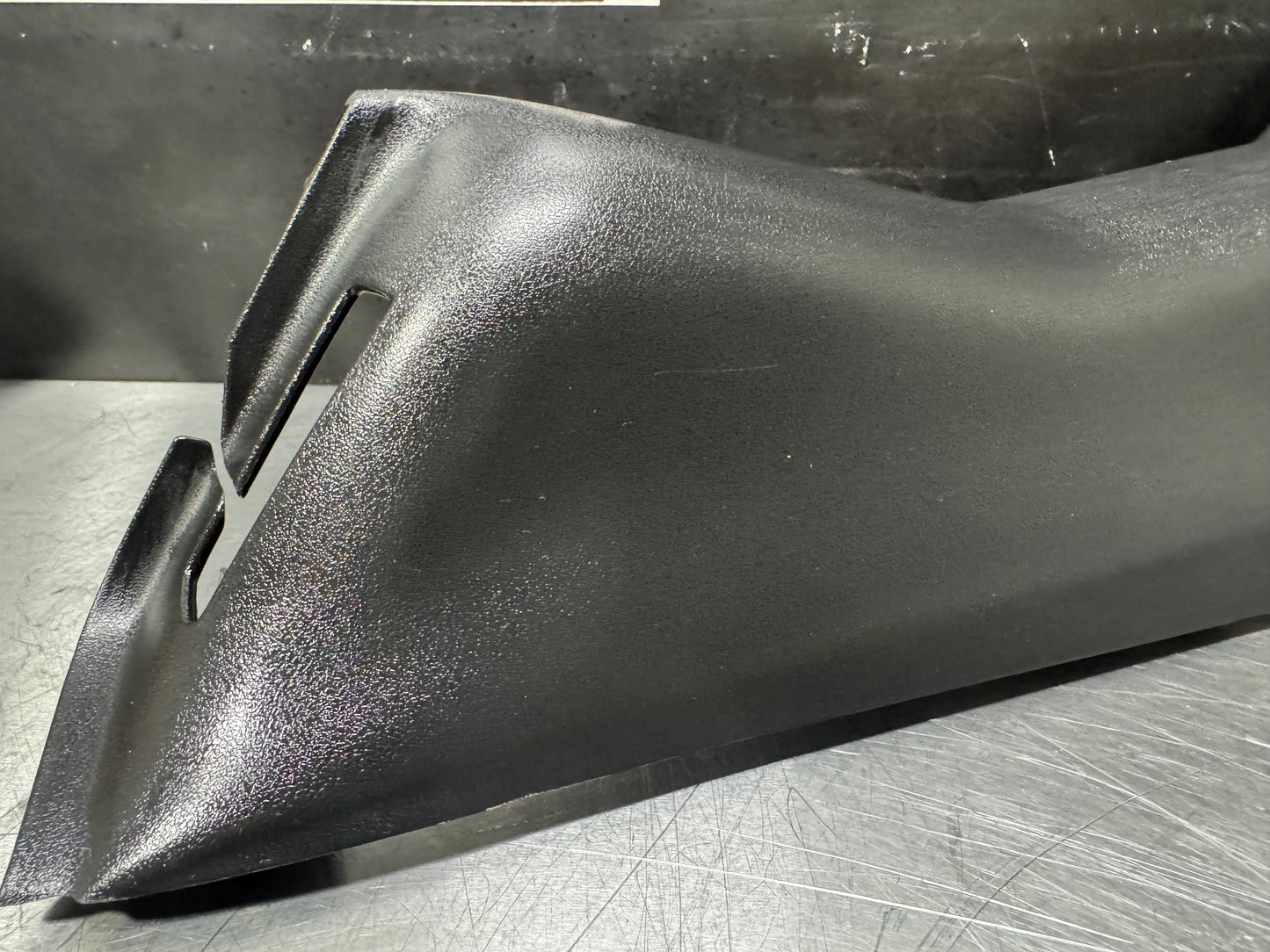 97-04 CORVETTE C5 LH B PILLAR TRIM 10258545 OEM #L478