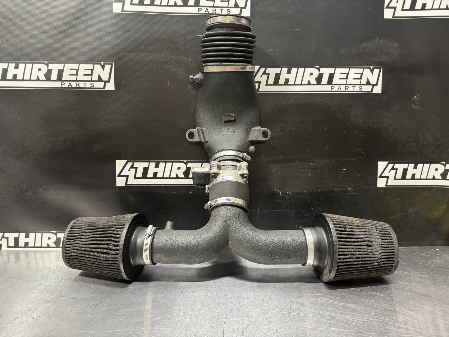 97-04 CORVETTE C5 AIR INTAKE W/ MAF #L484